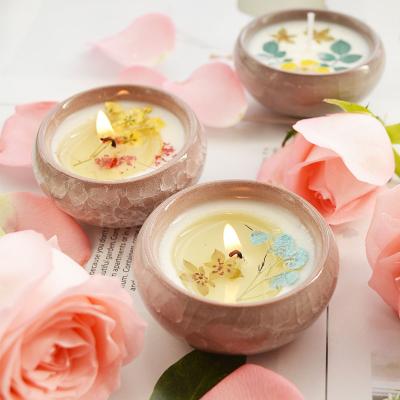 China Custom Handmade Birthdays Soy Candle Gift Box Scented Flower Scented Ceramic Dry Scented Candle for sale