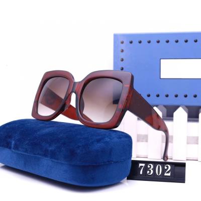 China Oversized Designer Custom Sunglasses 2022 Newest Designer Fashion Trendy Shades ST7302 Sunglasses Men Women for sale