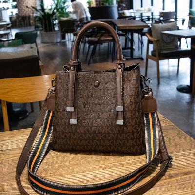 China 2022 Fashion Luxury Designer Wholesale Women's Pu Leather Handbag Designer Handbags for sale