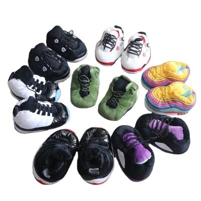 China 2022 Decoration Cotton Yeezy Plush Shoes Plush Yeezy Slippers Warm Home Women Sneakers Bread Home Slippers Fa for sale