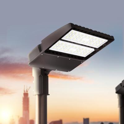 China Led Shoe Box Parking Light LUXINT PL02 Series High Performance IP65 Road LED Shoe Box Street Lights 100w 150w 200w for sale