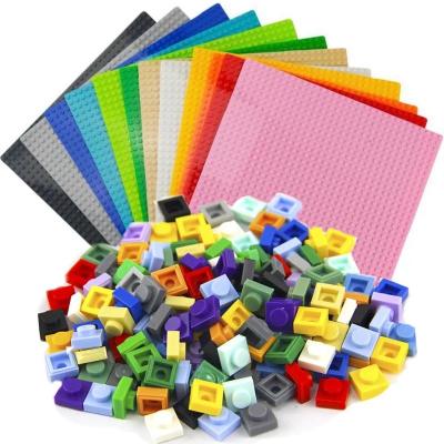 China Toy High Quality DIY Building Blocks Kits 1x1 Pixel Bags Educational Brick 3024 and 32x32 Dots 3811 Baseplate for sale