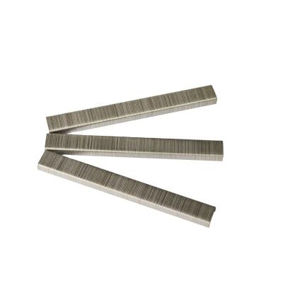 China Flat Manufacturers Sell Staples 1004J Staples High Quality Coded U-Type Nail Pneumatic Nails Electro Galvanized Iron GB Paper Cardboard for sale