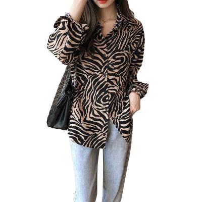 China 2022 New Arrival Spring Fashion QUICK DRY Long Sheath Striped Shirt Women Loose And Comfortable Oversized Lapel Jacket Tops for sale