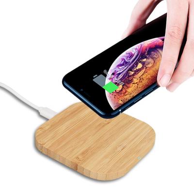 China With LED Indicator Function Factory Price 10W Qi Universal Slim Phone Charger Multiple Shapes Bamboo Wooden Wireless Charger Pad For Samsung For iPhone for sale