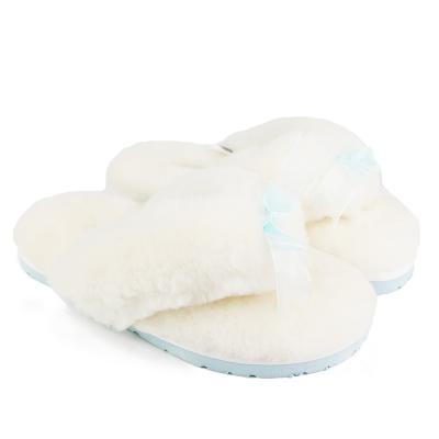 China 2022 Light Weight Hotsale Fashion Flip Flops Slippers Real Wool Women Home Slippers Fur Home Slippers for sale