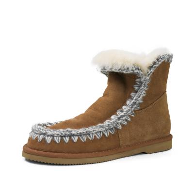 China 2022 Fashion Trend Style New Wool Sheepskin Factory Price China Supplier Platform 100% Warm Boots For Women for sale