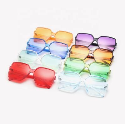 China Latest Women's Designer Ladies Sunglasses Fashionable Oversized Square Sunglasses Anti UV400 2021 for sale