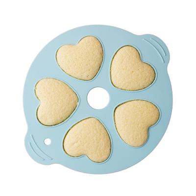 China Stocked Eco-Friendly Hot Selling 5 Holes Heart Shape Silicone Cake Mold Chocolate Ice Cream Cake Tools for sale