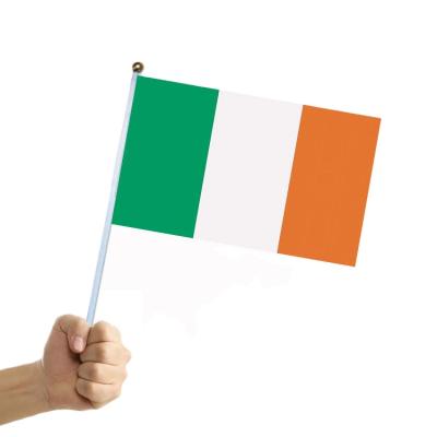 China Scrolling Irish Republican Mini Flag On Stick, 14*21cm Mini Pole Polyester Waving Irish Hand Flag for sale