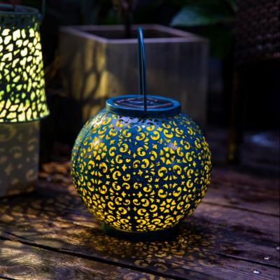 China Newish outdoor garden eco-friendly decoration metal lantern solar lamp with 1 warm LED for sale