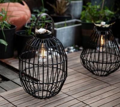 China Waterproof Hanging Solar Lantern Light with Edison Bulb Large Solar Rattan Lantern Outdoor lights garden for Patio Lawn Yard Gar for sale