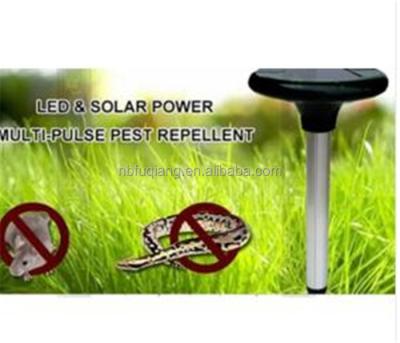 China Ultrasonic Garden Pest Snake Mosquito Reflector for Garden with Solar Light for sale