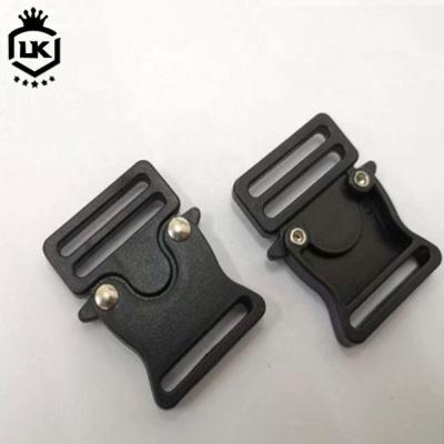 China Eco-friendly Multi Size 20MM 25MM 32MM 38MM POM Plastic Buckle For Expanding Or Climbing for sale