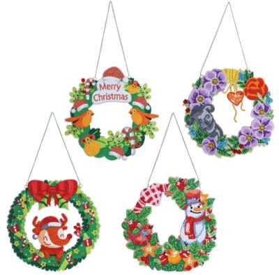 China Gift R-W01-06 Home Door Window Decoration Christmas Garland Diamond Embroidery DIY Diamond Painting Wreath for sale