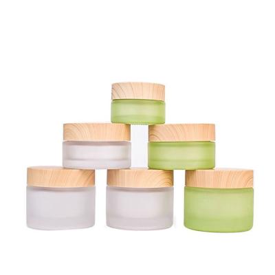 China 50g Plastic Small Cosmetic Sample Containers 46mm 120g Bamboo Lid for sale