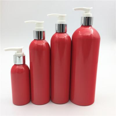 Chine Bouteilles en aluminium rouges 3.4oz 100ml 24mm 24/410 rouge de jet de pompe de pression à vendre