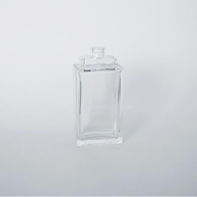 China Empty Glass Package Glass Perfume Bottle with Mist Sprayer Pump Bottle for sale