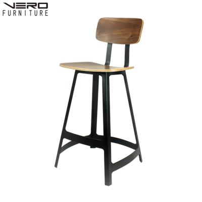 China Modern Vero Classic Design Metal Base and Ash Wood Bar Stool Chair Bar Furniture for sale