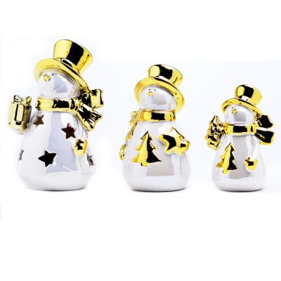 China European Ceramic Christmas Snowman Factory Design Indoor Christmas Decoration Standing Snowman for sale