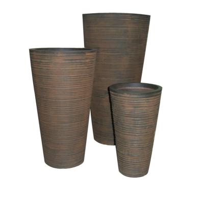 China Modern Modern Outdoor Floor Use Garden Decoration Flower Pot Fiberglass Planter for sale