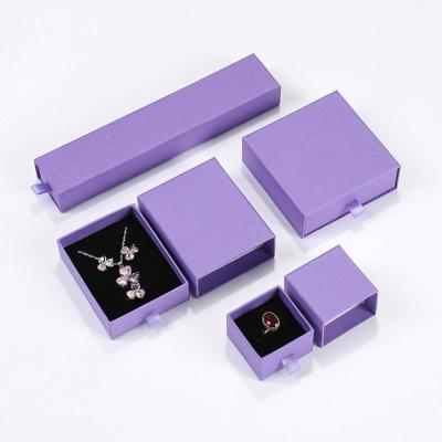 China Custom Disposable Logo Jewelry Box Christmas Gift Box Rings Necklace Earrings Bracelet Jewelry Packaging Box for sale