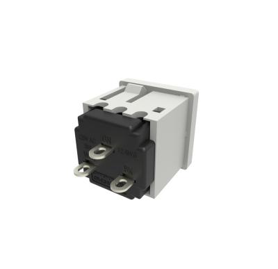 China Industrial Snap-in Type 20Amp PDU Outlet Plug Socket for sale