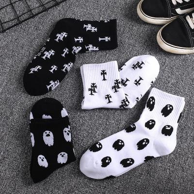 China New breathable sportswear mid tube socks in autumn and winter men's hip hop fashion brand letter sports campus style student cottonSports for sale