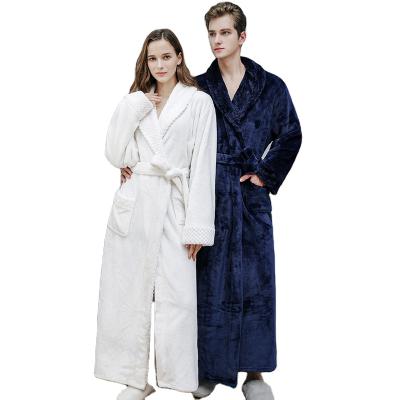 China Autumn and winter flannel long robe medium length QUICK DRY large size thickened pajamas for couples hotel bathrobe for sale