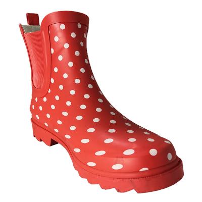 China New fashion recyclable white dot ankle rubber rain boots for women waterproof boots raining wholesale for sale