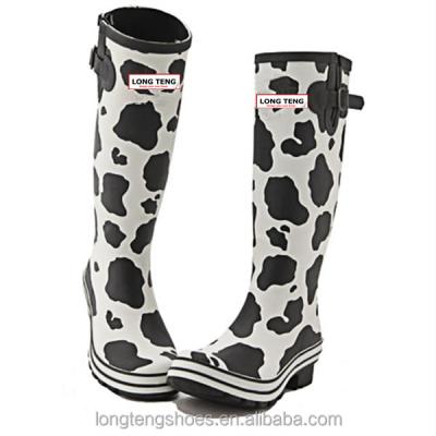 China Rubber Boots Winter Waterproof Boots Rain Boots Rubber Wellingtons Designers for sale