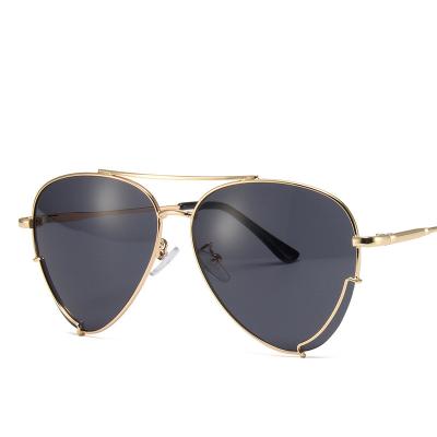 China Fashion sunglasses 2022 new vintage metal sunglasses shape decoration sunglasses for men for sale