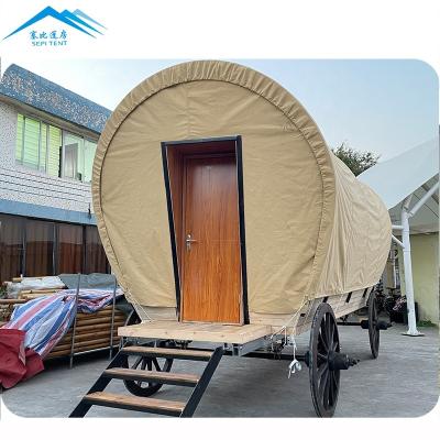 中国 factory price prefabricated house luxury tent hotel camping wagon tent prefab cabanas 販売のため