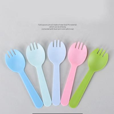 China Disposable cutlery eco-friendly ready to ship white soup take out to go factory price small moq colorful disposable fast food cutlery with s for sale