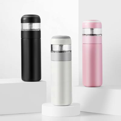 China 2021 Viable Double Wall Water Separation Tea Bottle Cup Glass Cups With Tea Infuser Glass Water Bottle for sale