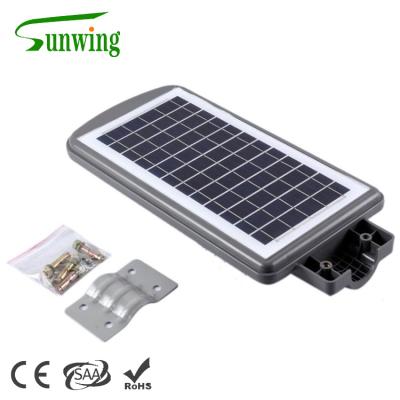 China Warm Outdoor 30 Watt Ip65 Solar Garden Street Light Controllable Garden Led Light Solar Lamp for sale