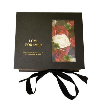 China Recycled Materials Free Sample Factory Custom Luxury Magnetic Gift Packaging Paper Box With Dividers For Roses for sale