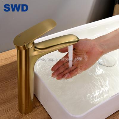 China Best Selling Modern Faucets Swd Best Price Gold Metered Single Handle Gold Mixer Pull Out Basin Faucet Taps for sale