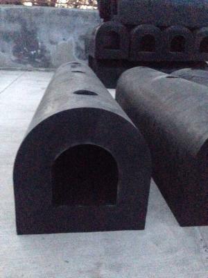 China Marine Protection D Rubber fenders met een constructie van zwart rubber Te koop