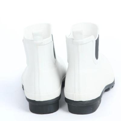 China Cushioning Ankle cut classic design rain boots fashionable rubber boots anti-slip flexible walking shoes for sale