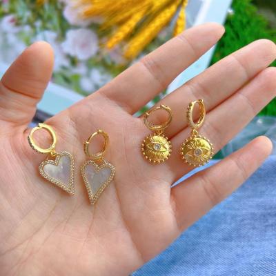 China E1004 Fashion INS Style Fine Jewelry 18K Gold Plated Heart Lucky Eye Earring Hoops Shell Earrings Pearl Heart Charm Earring Girls for sale