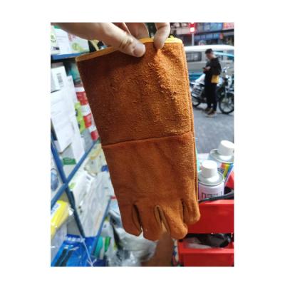 China Wholesale Leather Reinforced Swelder Econonmy Brown Top Quality Fire Proof Long Welding Gloves for sale