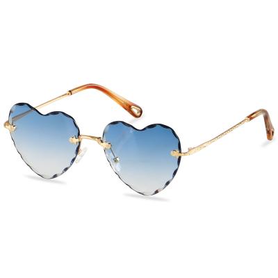 China Fashion Sunglasses Shape Cat Eye Glasses Mod Style Retro Vintage Heart Sunglasses Party Design Women Girls Love Heart Shaped Sunglasses for sale