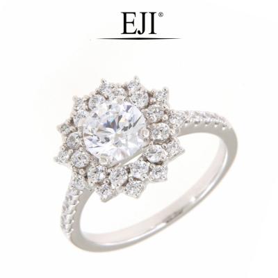 China CLASSIC Latest Design Elegant Engagement 18K White Gold Diamond Engagement Ring For Girl for sale