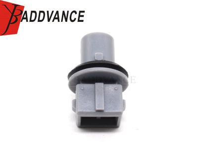 China Turn Signal Brake Light Connector Head Lamp Fog Light Holder For Toyota 81275-02070 for sale