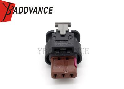 China Sealed 3 Pin Female 2208316-1A Tyco AMP Connector For VW for sale