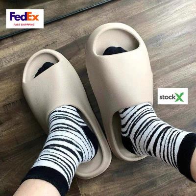 China 2022 High Quality Designer Unisex Logo Bone Infant Yezzy Slide Orange Sheer Size 13 Cushioning Unisex Foam Glow Green Wholesale With Box Slippers for sale