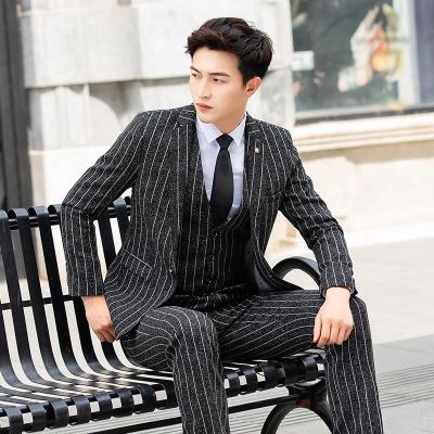 China Anti-Wrinkle Black Dress Men's Suit Shirts Invest Slim Fit Formal Man 3 Pieces Fabric For Suits Canvas Men for sale