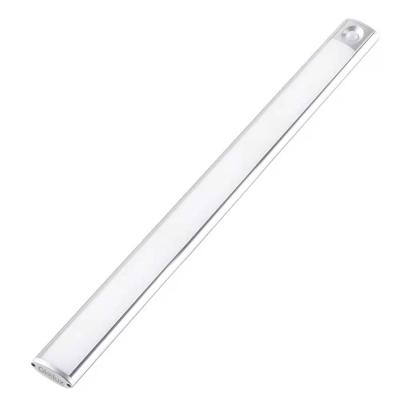 China Modern Rechargeable Motion Sensor Led Lights Slim Ultra Softer Under Counter Cabinet Lighting Battery Operated 54-LED Lights for sale