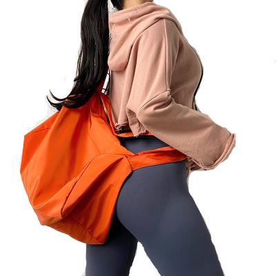 China Fashionable Gym Sports Bag Sports Bag Female Cylinder Travel Fleece Fashion Bag for sale